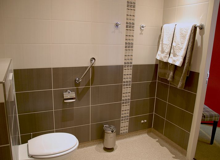 Gemuetlicher Innenbereich des Ferienhauses OV151 in Blokzijl mit bequemen Sitzgelegenheiten und moderner Einrichtung.