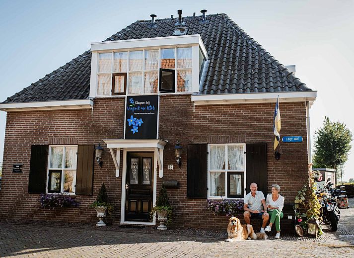 OV684 vacation home in Blokzijl, charming facade with traditional architecture in Northwest Overijssel, Overijssel.