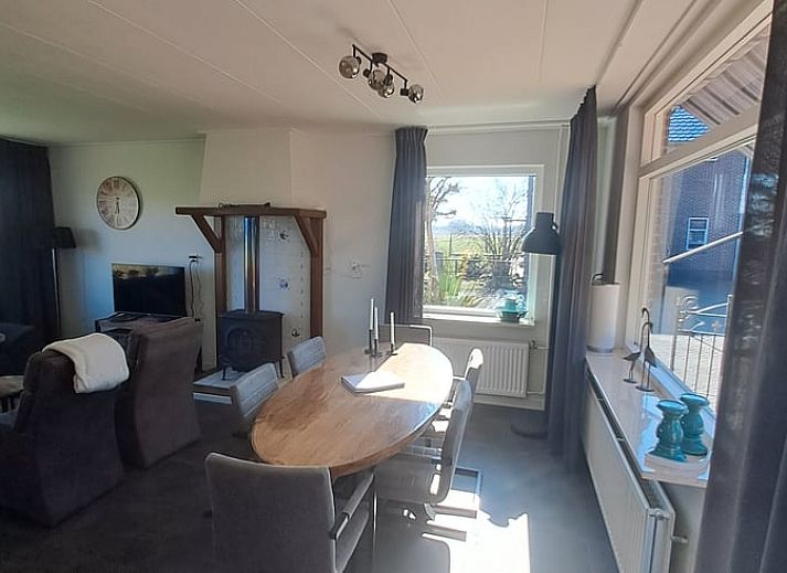 Front view of Holiday home in Blokzijl with awning in Northwest Overijssel, Overijssel.