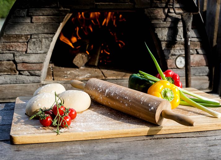 Moderne keuken van OV668 vakantiehuis in Blokzijl, perfect voor groepsmaaltijden.
