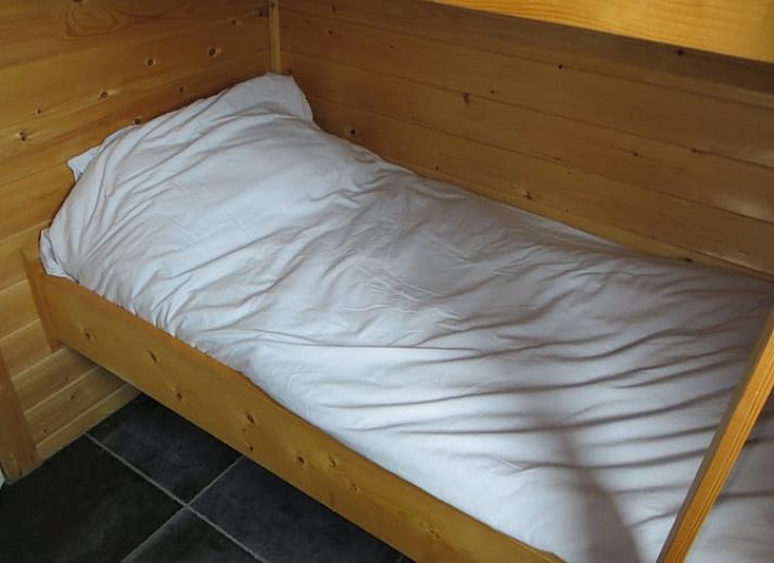 Bloementuin bij Huisje in IJsselmuiden vakantiehuis in Noordwest Overijssel, omgeven door natuur.