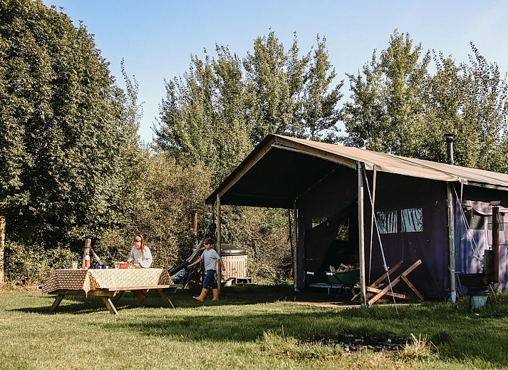 Unterkunft 552607 - Zelthaus Noordwest Overijssel - Tenthuisje met warme privédouche bij de boer met hottub