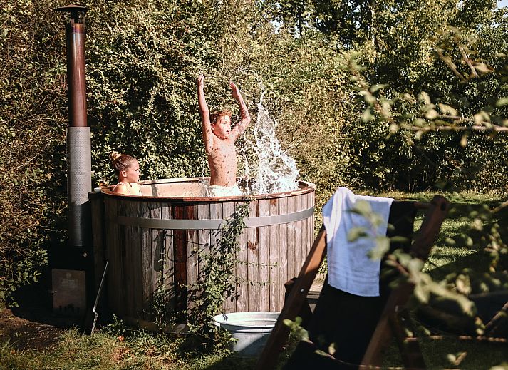 Unterkunft 552607 - Zelthaus Noordwest Overijssel - Tenthuisje met warme privédouche bij de boer met hottub