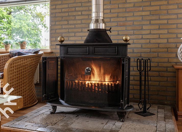 Trap naar bovenverdieping in vakantiehuis OV543, Eesveen, Noordwest Overijssel.