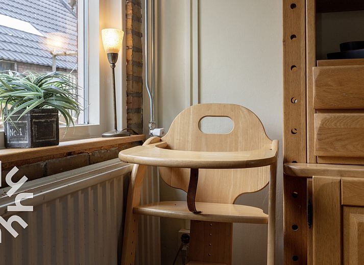 Trap naar bovenverdieping in vakantiehuis OV543, Eesveen, Noordwest Overijssel.