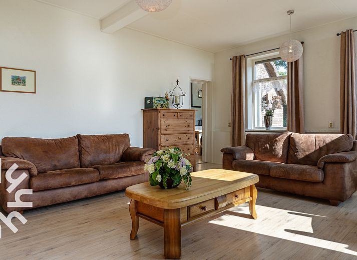 Laendliche Umgebung des Ferienhauses OV660 in Eesveen, Nordwest Overijssel mit Bauernhoftieren.