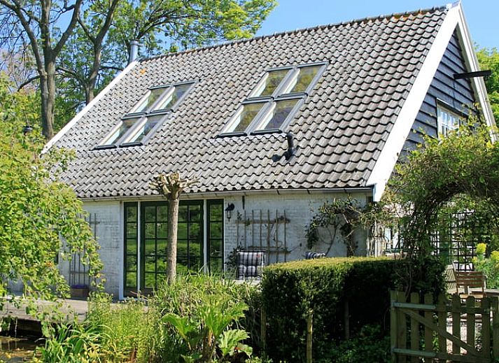 Charmantes Ferienhaus in Abcoude, mitten im Gruenen, ideal fuer einen erholsamen Aufenthalt in Utrecht Nord.