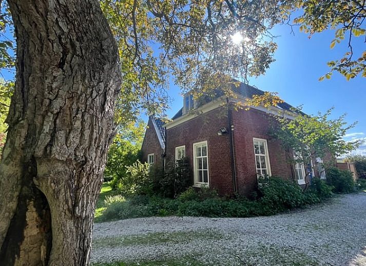 Ferienhaus in Abcoude, Utrecht Nord Ferienhaus umgeben von gruener Natur und Baeumen.