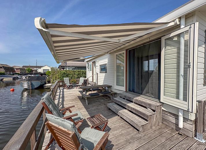 Blauwborst 24-18 vakantiehuis in Breukelen, Utrecht met terras aan het water