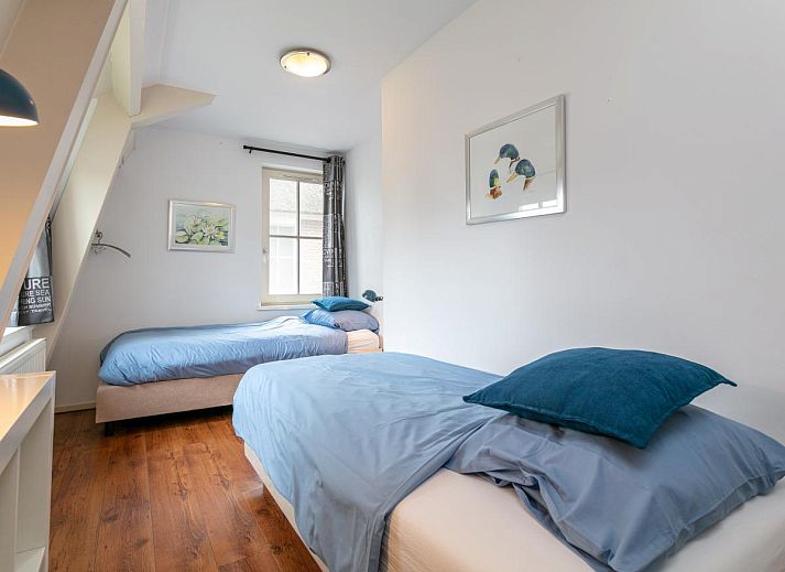 Swan 24-7 vacation home in Breukelen with cozy interior space and lots of natural light, Utrecht north.