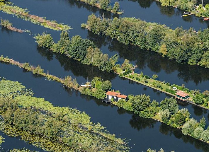 Ferienhaus UT096 in Breukelen, Utrecht, mit schoener Terrasse und umgeben von Naturschoenheiten.