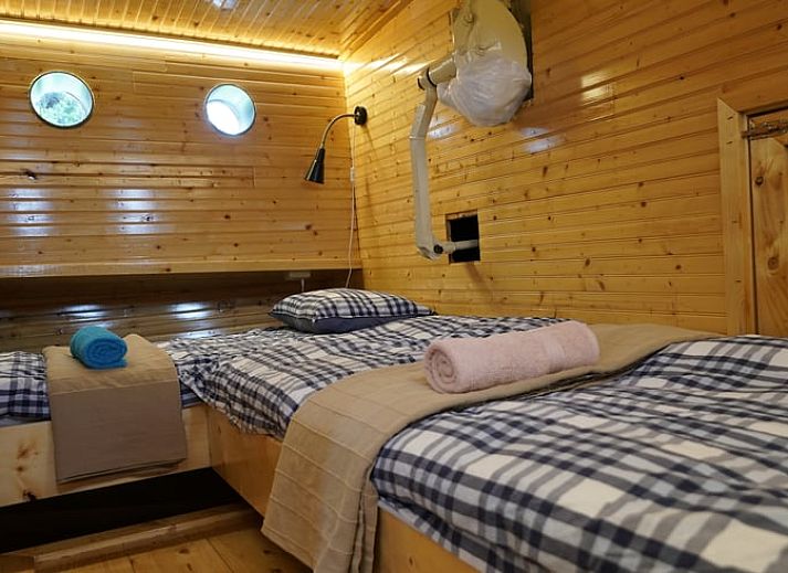 Cozy kitchen in the Cottage in Vinkeveen, vacation home in Utrecht north, Utrecht with wooden interior.