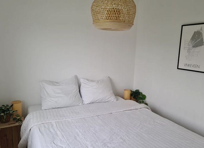 Gezellige veranda bij Huisje in Vinkeveen, vakantiehuis aan het water in Utrecht noord.