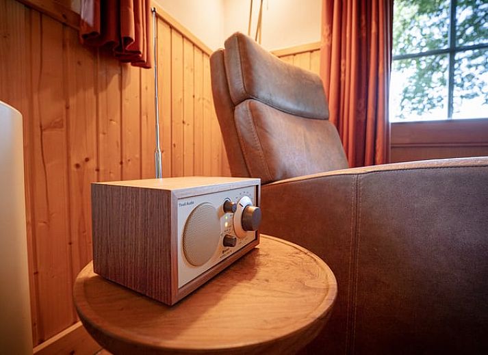 Gemuetliches Wohnzimmer in Haus in Soest, Ferienhaus in Soest, Utrecht mit bequemen Sitzgelegenheiten.