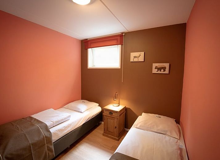 Gemuetliches Wohnzimmer in Haus in Soest, Ferienhaus in Soest, Utrecht mit bequemen Sitzgelegenheiten.