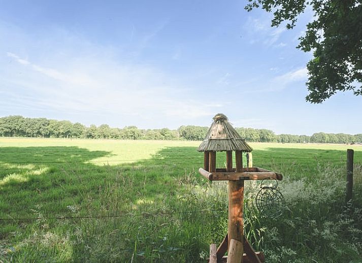 Geraeumiges Esszimmer in Cottage in Soest, Ferienhaus in Soest, Utrecht mit Holzinterieur.