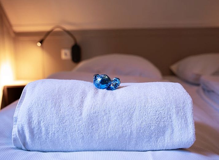 Charmant rood vakantiehuis, Huisje in Soest, omgeven door bosrijke natuur in Soest, Utrecht noord.