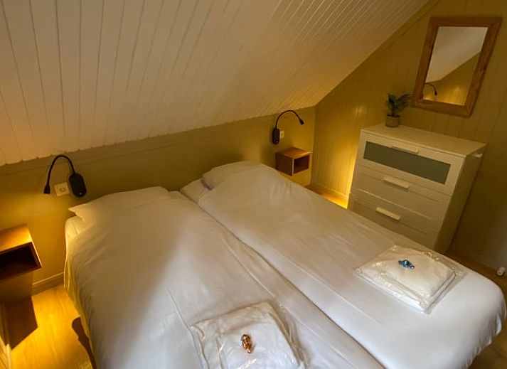 Moderne keuken in Huisje in Soest, vakantiehuis in Soest, Utrecht noord, met uitzicht op het groen.