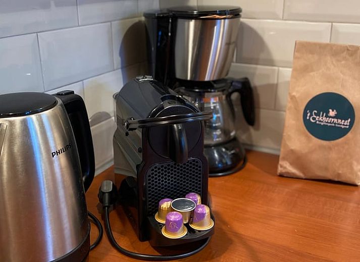 Comfortabele woonkamer in Huisje in Soest, vakantiehuis in Soest, Utrecht noord, met stijlvolle inrichting.