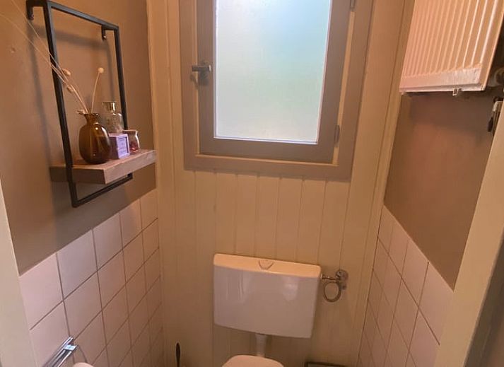 Comfortabele woonkamer in Huisje in Soest, vakantiehuis in Soest, Utrecht noord, met stijlvolle inrichting.