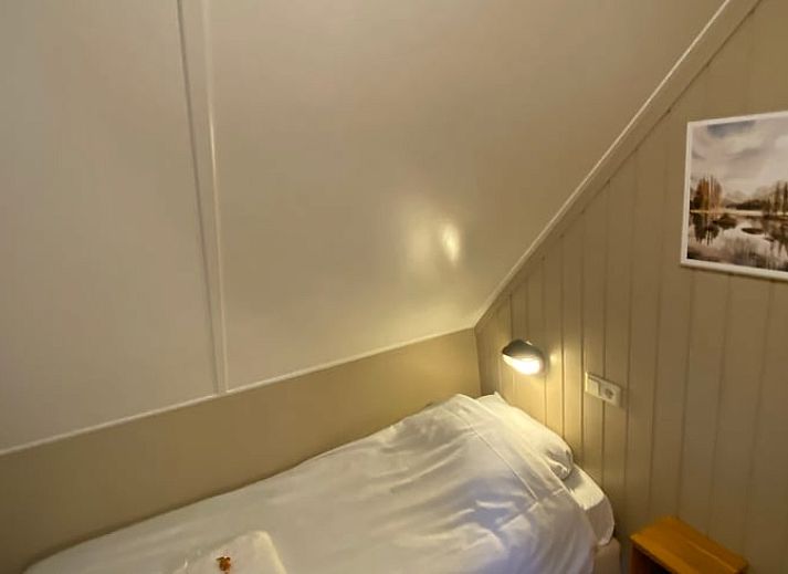 Rustiek rood huisje, Huisje in Soest, midden in de serene bossen van Soest, Utrecht noord.