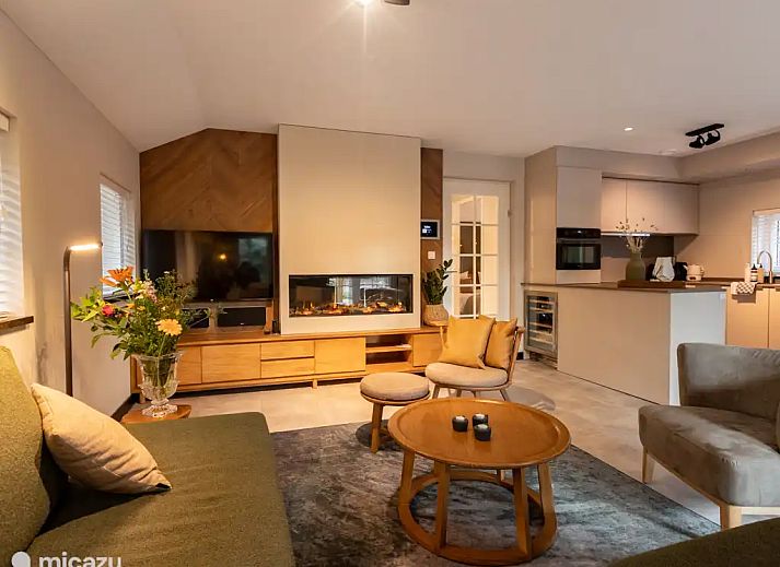 Guest house 560844 - Special overnight stays Utrecht noord - Luxe villa met wellness en domotica