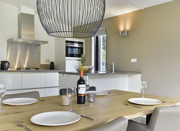 Gemuetliche Sitzecke in Amerongse Berg 4-Personen-Haus, ideal fuer Entspannung in Overberg, Utrecht.