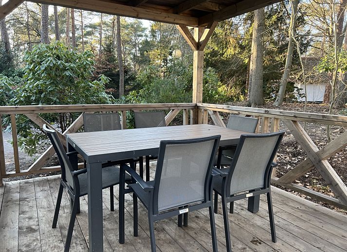 Bungalow Ruiterberg in Doorn mit Reetdach inmitten der Natur auf dem Utrechter Bergruecken.