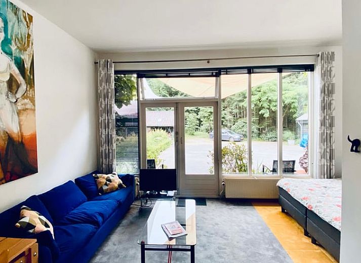 Terrasse des Ferienhauses in Doorn mit Blick auf die Natur, Utrecht.