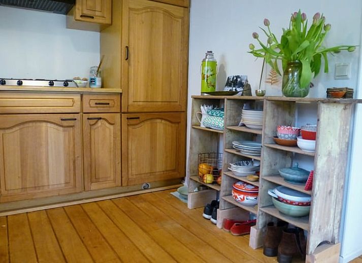 Cozy indoor area of Huisje in Doorn overlooking the nature of the Utrechtse Heuvelrug.