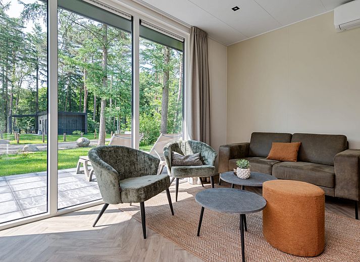 Bungalow Noordhout in Doorn with modern terrace surrounded by nature on the Utrecht Hill Ridge.