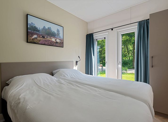 Veranda of Bungalow Noordhout in Doorn, ideal for outdoor dining on the Utrechtse Heuvelrug.