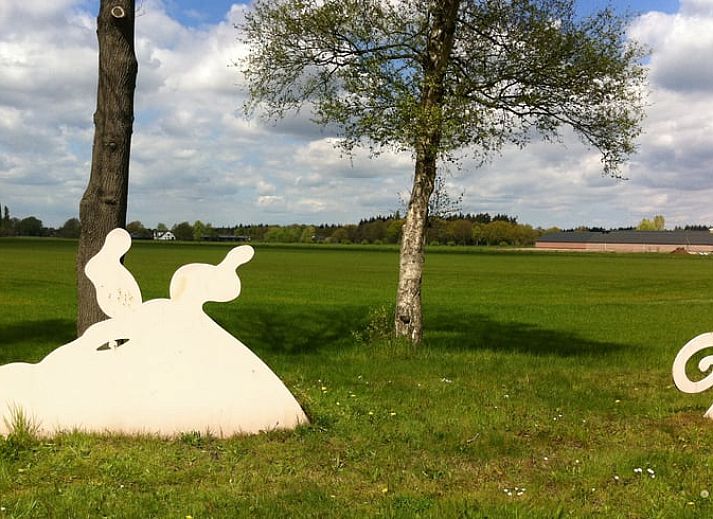 Moderne badkamer in Huisje in Woudenberg, vakantieaccommodatie op de Utrechtse Heuvelrug, Utrecht.