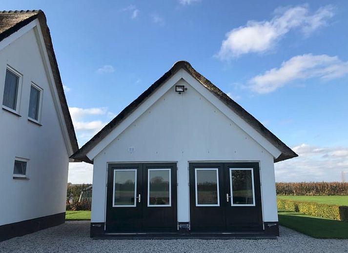 Vacation home in Cothen with flowers and driveway, Utrecht Hill Ridge.