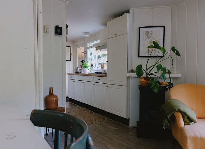 Huisje in Maarn vakantiehuis met groene tuin op de Utrechtse Heuvelrug in Utrecht.