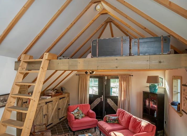 Charmantes Ferienhaus in Maarsbergen mit Reetdach und gruener Umgebung, Utrechtse Heuvelrug.