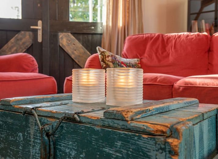 Gemuetliches Interieur eines Ferienhauses in Maarsbergen mit Holzinterieur, Utrechtse Heuvelrug.