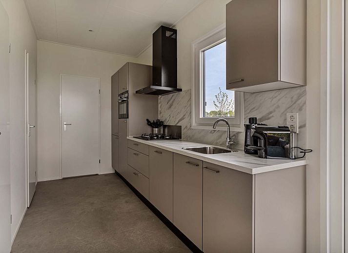 Azura vacation home in Lexmond with modern porch and green surroundings.