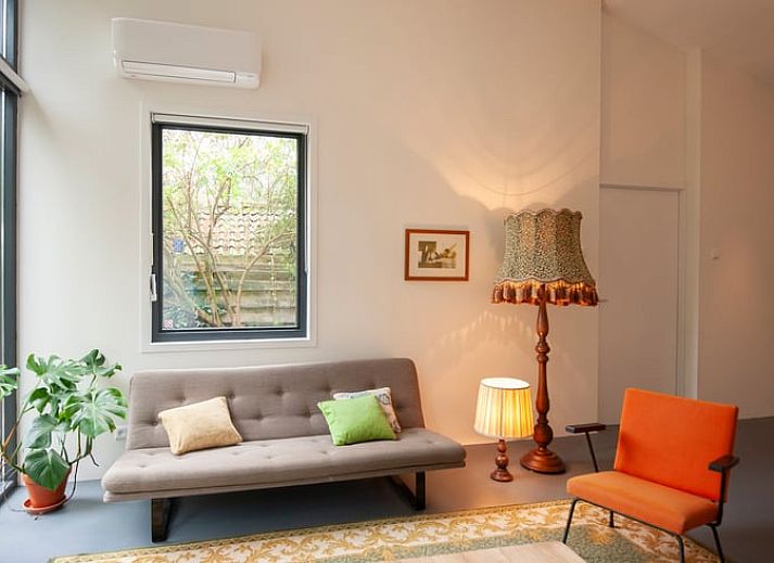 Natuurlijke omgeving van Vakantiehuisje in Bilthoven, Utrecht, met houten exterieur.