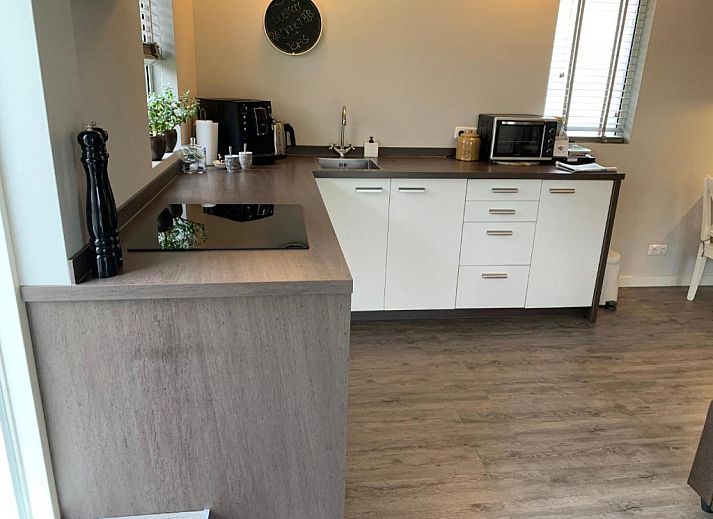 Guest house 583802 - Holiday property Noord Limburg - Bed & breakfast Heitse