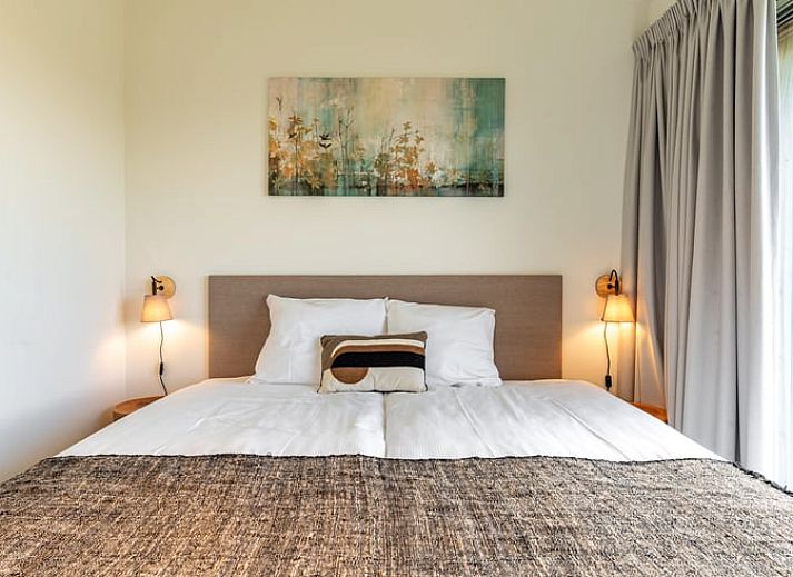 Dining area in Holiday home in Wissenkerke, Noord-Beveland, Zeeland with modern furnishings.