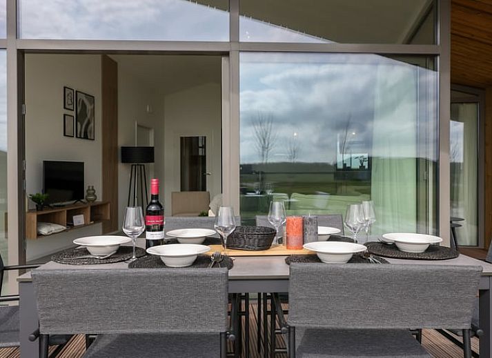 Komfortables Schlafzimmer im Ferienhaus in Wissenkerke, ideal fuer einen erholsamen Aufenthalt in Noord-Beveland, Zeeland.