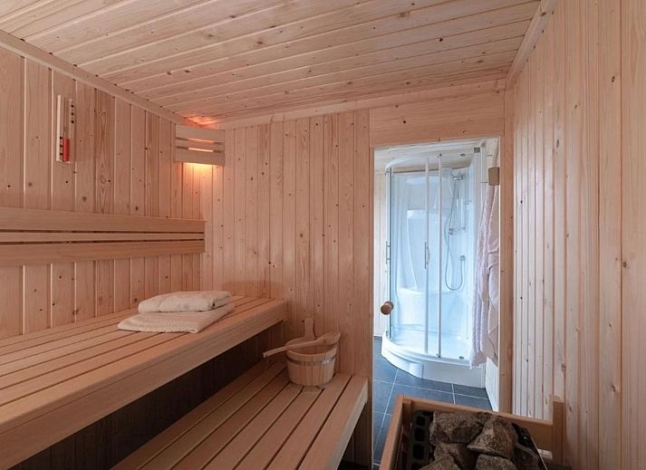 Coast Calm 71 vakantiehuis in Colijnsplaat met ruime tuin en trampoline.