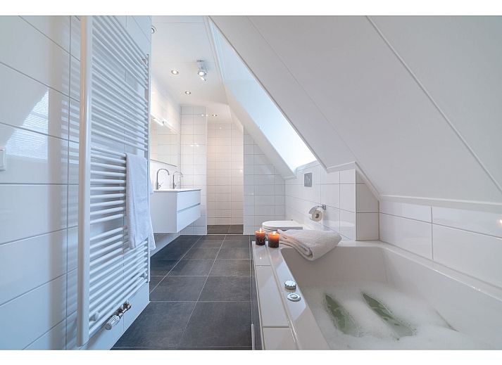 Verblijf 590262 - Vakantiewoning Noord-Beveland - 8 persoons vrijstaand met jacuzzi
