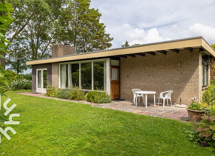 Ferienhaus ZE167 in Kamperland mit gruenem Garten und Terrasse in Noord-Beveland, Zeeland.