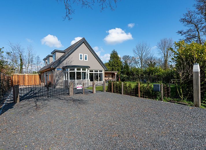 Stijlvolle zithoek in Zwanenlaan 26 | De Schotsman vakantiehuis in Kamperland, Zeeland.