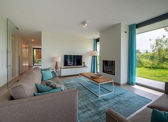 Essecke in Waterline 25 | De Groote Duynen, Ferienhaus in Kamperland, Nord-Beveland, mit Blick auf den Garten.