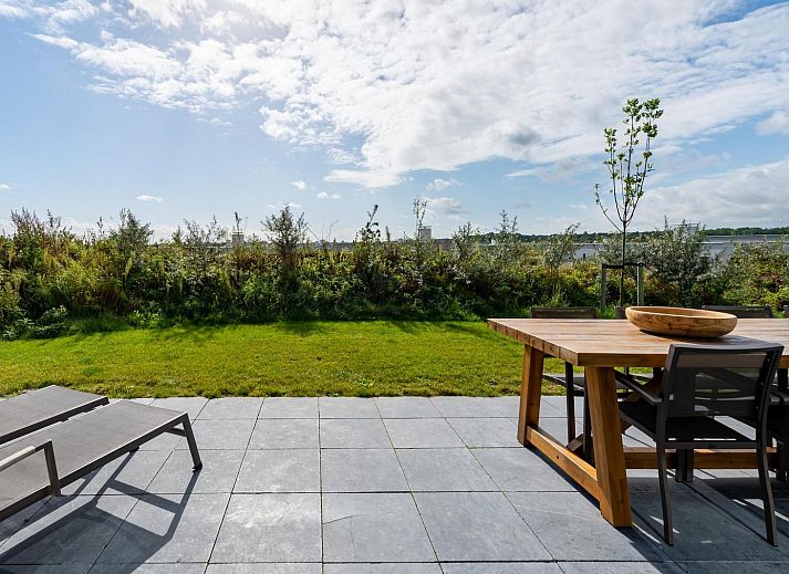 Modernes Wohnzimmer im Ferienhaus Duinvallei 25 | De Groote Duynen, Kamperland, Noord-Beveland, Zeeland.