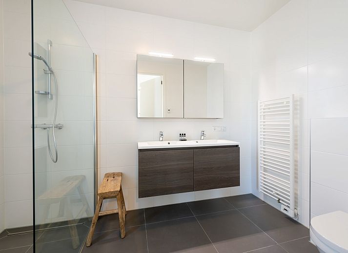 Gemuetliche Sitzecke mit TV in Duinvallei 35, Kamperland, Ferienhaus in Zeeland