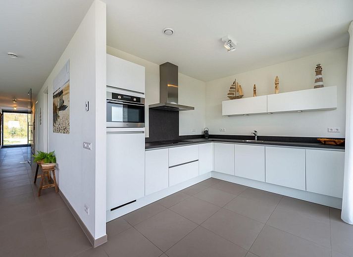 Moderne open haard in Duinvallei 29 | De Groote Duynen, Kamperland. Gezellig vakantiehuis in Noord-Beveland, Zeeland.